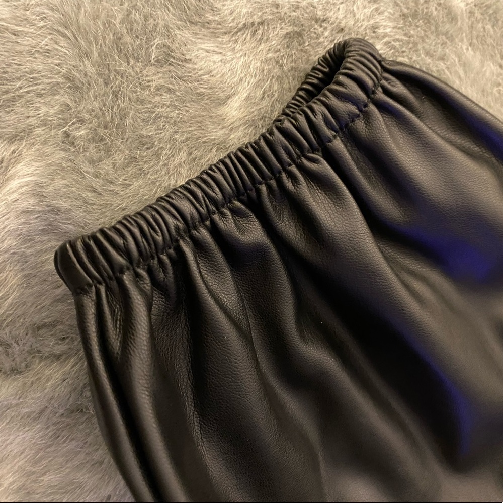 Zara Black Faux Leather Button-Up Puff Sleeve Top - Picture 3 of 3